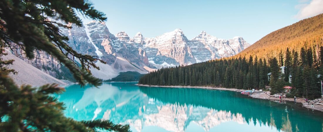 Banff Travel Guide: Attractions, Hotels, Restaurants, Wildlife, Biking and Essential Travel Tips