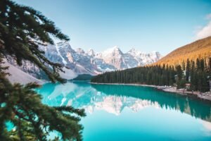 Banff Travel Guide: Attractions, Hotels, Restaurants, Wildlife, Biking and Essential Travel Tips
